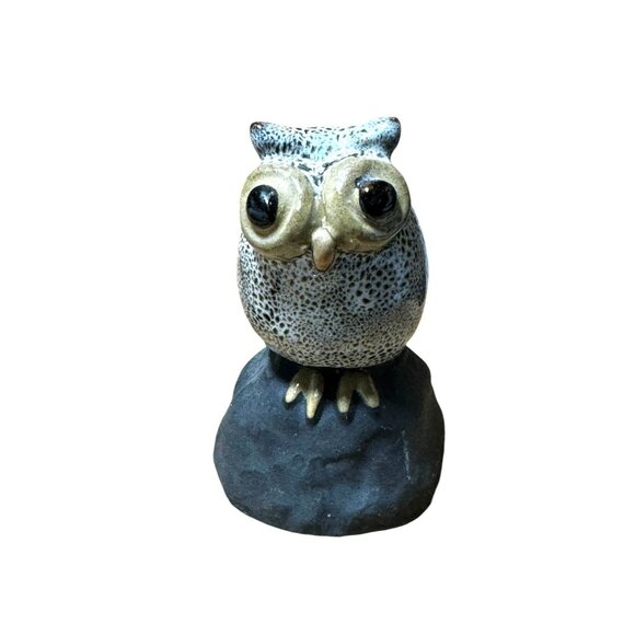 Handcrafted Big Eyes Owl Art Pottery Figurine Grey Speckle Glaze Figurine On Bas - Picture 1 of 5